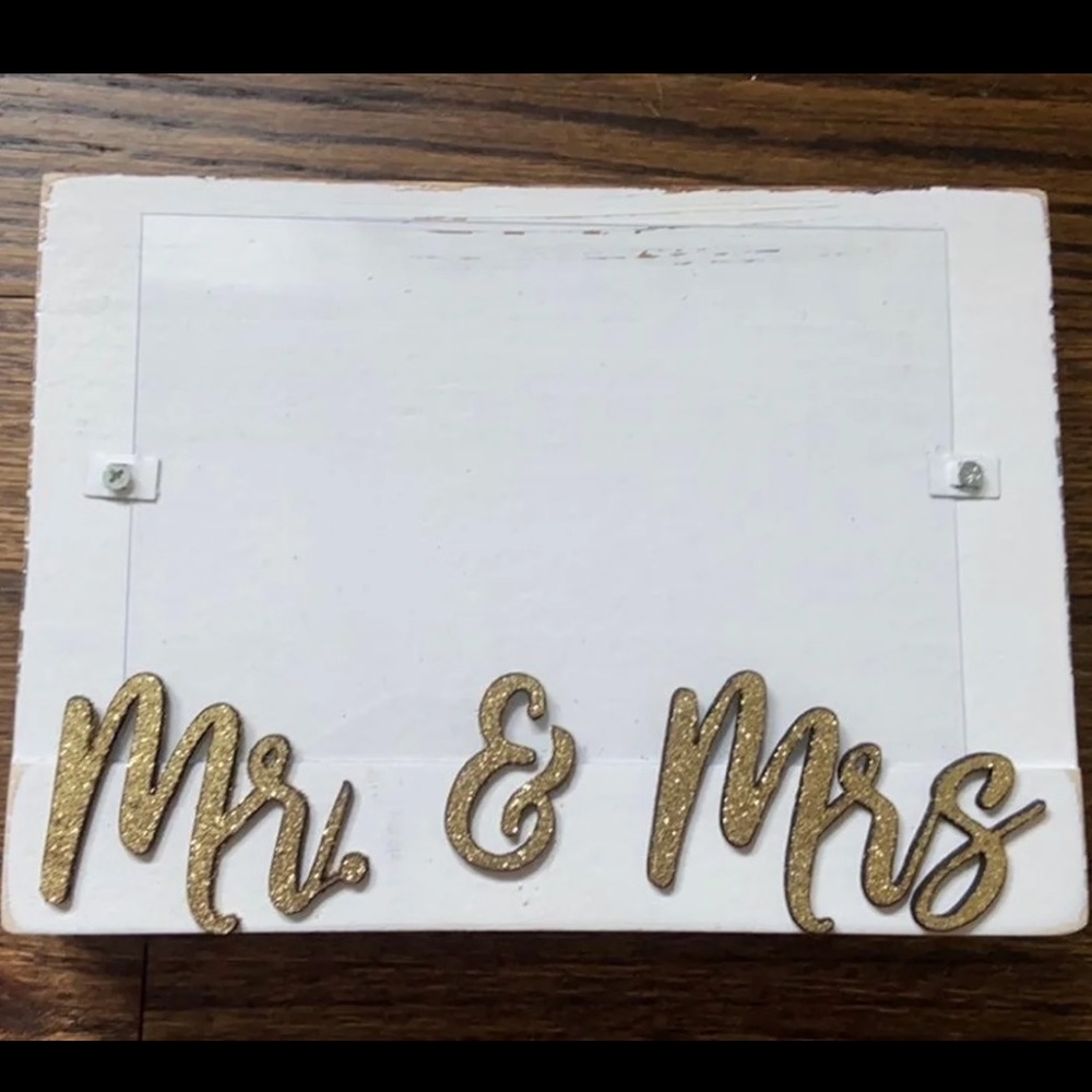 Mr and Mrs picture frame